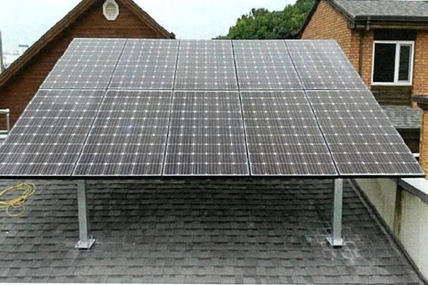 태양광 발전소를 설치한 단독주택 사진     ©부천시 제공